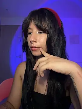 Babyvavi - finger in pussy