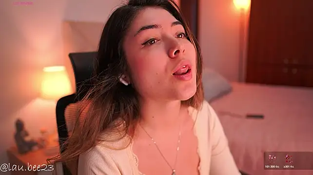 Lau_Bee - undress me and caress my body🥵
