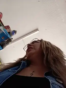 Madelaine- - Drooling tits+ Breast milk in public
