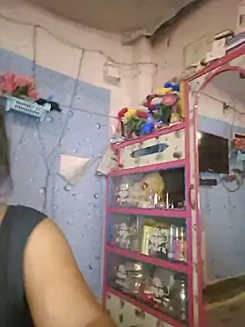 Sweet-Maddlina - Public face show