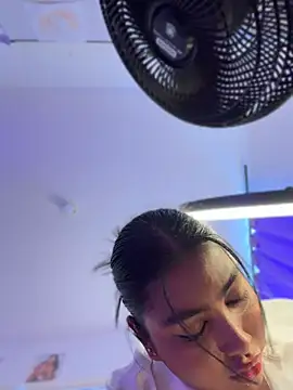 NatashaBrown12 - fingers inside the pussy