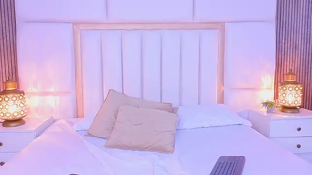 AbannyRogerss - Flash pussy 😍💦