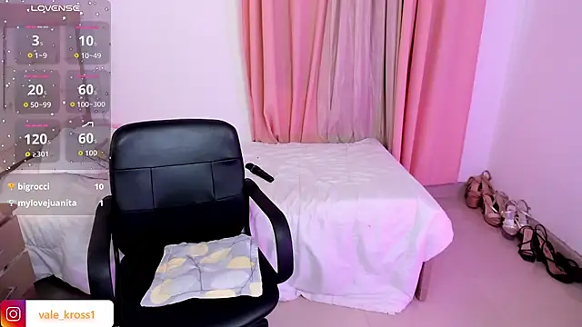 Vale_kross - OPEN PUSSY AND RUB CLITORIS