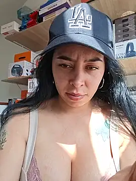 Luianna - Turn me on 💦😈