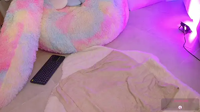 _alaiasmile_ - HARD SPANK PUSSY