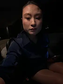 Xingchen-002 - 戶外露天、坐脸視角嘲喷⋯⋯