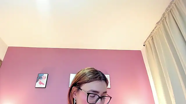 LuciaMiller - rub my pussy