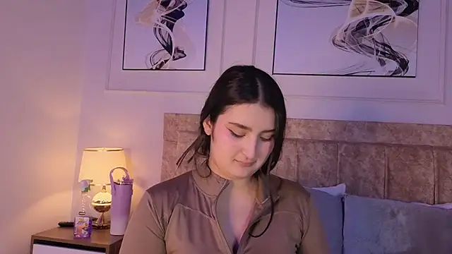 Zoe_moon__ - Rub your clitoris with your fingers.