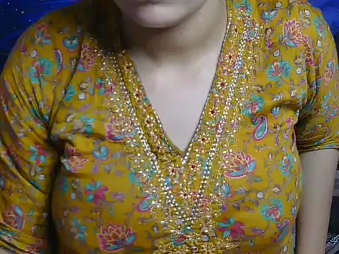 Ruchi-20 - boobs oil massage