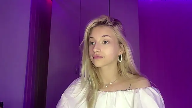 FiveFootBlonde