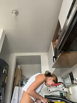 Ameellie - Shhh TOPLESS+LASTIP WIN CONTROLTOY1min