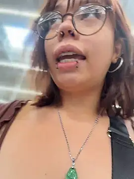 Moan4mona - Put anal toy in!!!! / try on something?