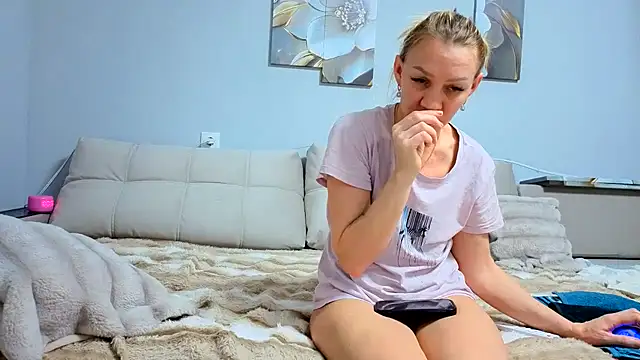 Bellissa_ - Flash tits