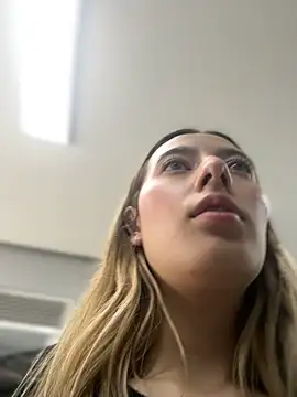Kloe__t18 - All naked in bathroom gym