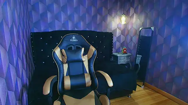 LiaHarryis - Go spanks your ass hard and shake it 😈