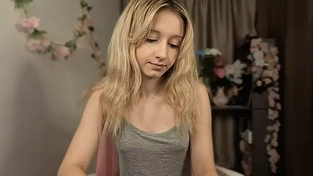 TaiteField - 💖pinch nipples under top💖