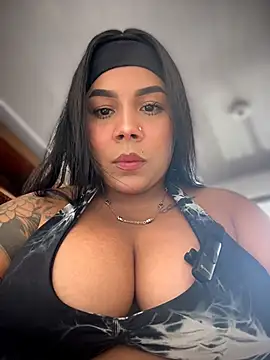 EmilyQueen3x - 🍓Topless🍓