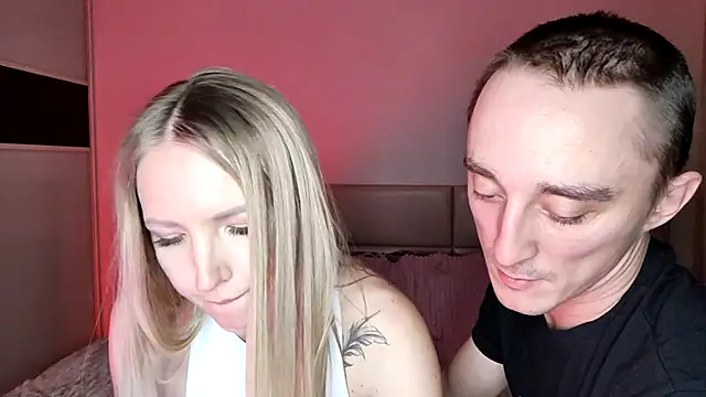 SizzleCouple - I will lay on my back and suck Leo