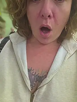 Julimonroe - Masturbate and cum 💦