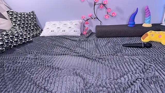 FentyJane - Spank that naughty ass!