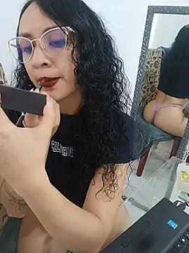 Allis0n_Queen - twerking in panty