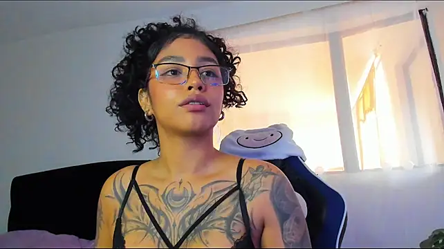 Juli_rosse - twerk for u