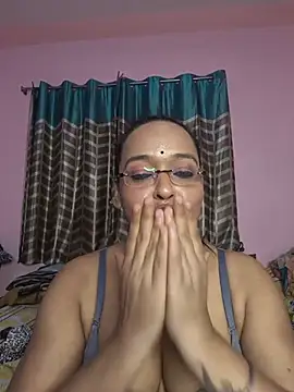 Naughtymia06