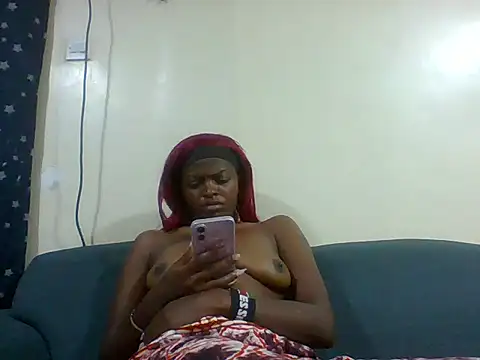 Sexy_Essiie - ;1453 tk massive boobs and ass