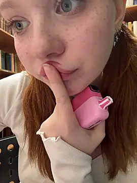 Freaky__Nikki - SQUIRT NEAR URINAS😈💦
