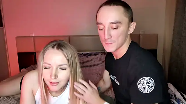 SizzleCouple - I will lay on my back and suck Leo
