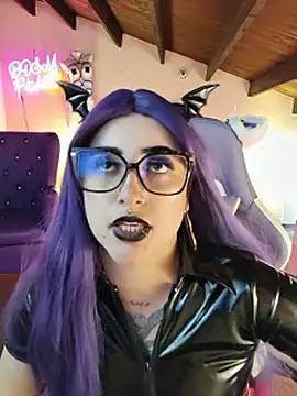 LilithDark666 - Deep throat + 2 minutes lush control😈💦