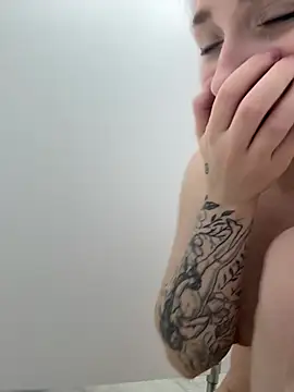 LollyPollly - TAKE OFF TOP FROM ME