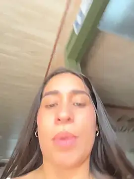 Susyfoxx - flashing your breasts in public