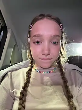 Bambi_lu - show underboobs behind UBER driver🙈🍒