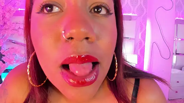 PeytonJhonson - Show tits🍑