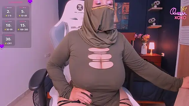 Hana_falak - Sexy belly + close-up boobs 🔥