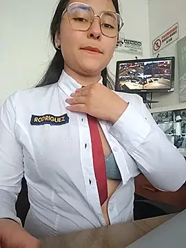 Queen_linda1 - take off panties + masturbation
