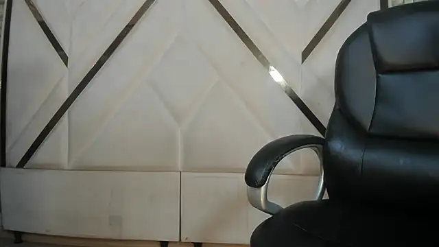Irina_Rouse - Squatting while riding the dildo🤤🍆