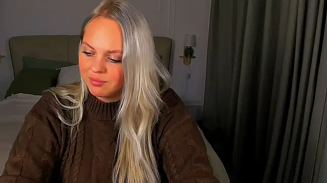Nikolla_ - Naked boobs