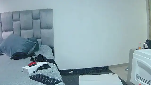 Fernanda_andrew - Show me your ass and spank