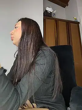 Mia__Gray - Tits Out + Nipple Clamps (AT HOME)