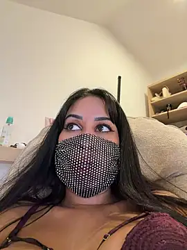 Queen-chamss - Boobs jump and oil