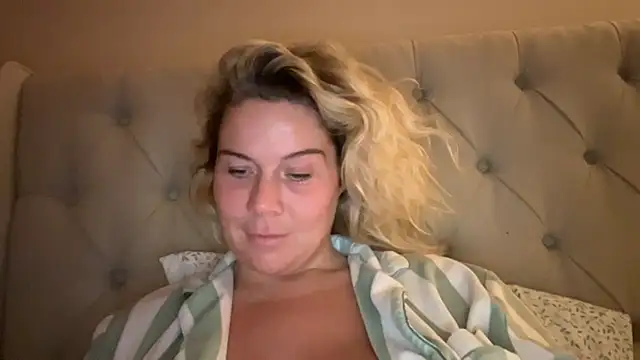 Erincheshire - pussy flaps on wheel