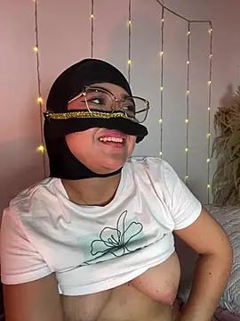 Maisa_issa - spit pussy