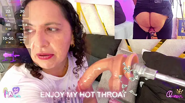 Luna_Naughty1 - ice on the clitoris