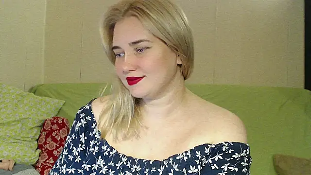 MmmPinUpGirl - DILDO IN PUSSY