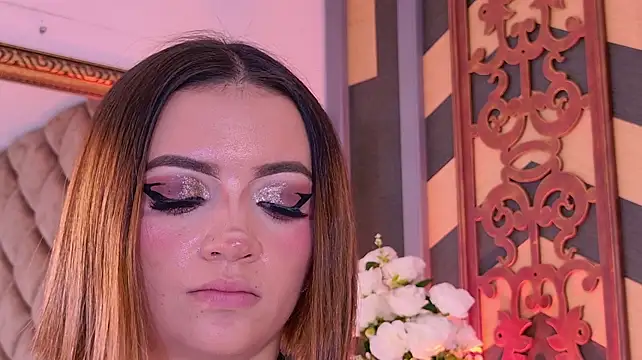 EmilyDufour - Show your sexy body Emy