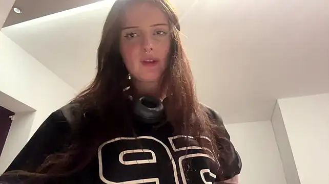 Volume_sound - Touch my hair; I really love that.