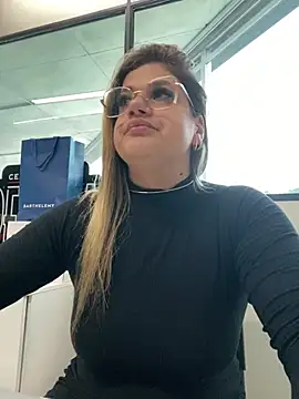 Kahreal - FUDER BUCETA COM DILDO +VIDEO SQUIRT