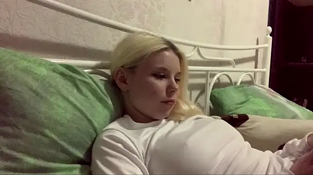 EdwinaDespres - Should I do handbra for 1 minute?